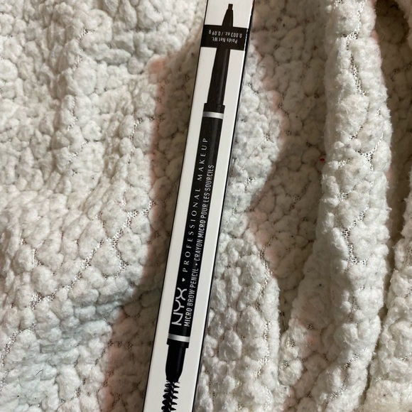 NYX makeup bundle - Picture 3 of 5